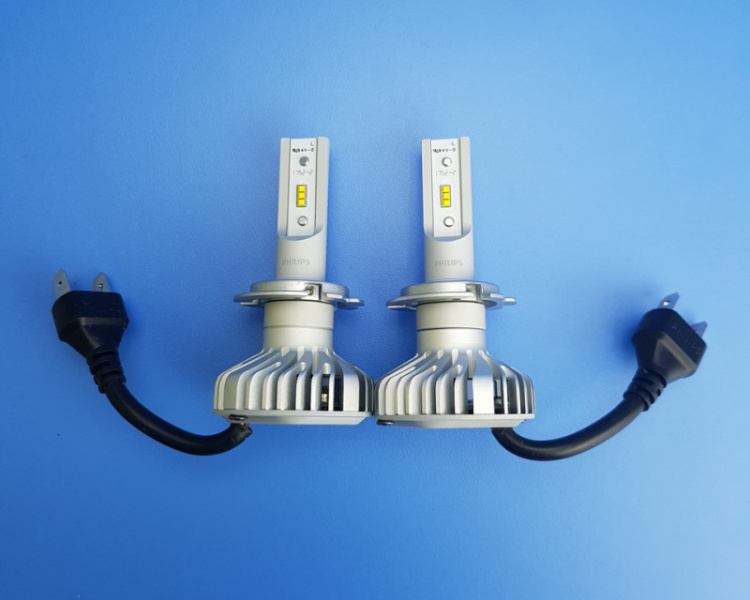 ��������� ������������ 12V H7 X-TREME ULTINON AIR COOL 6000K (�-�) Philips